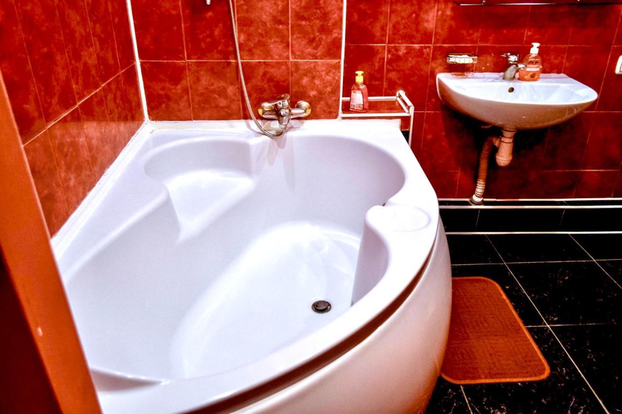 One-Bedroom Apartment On Gagarina Charków Zewnętrze zdjęcie